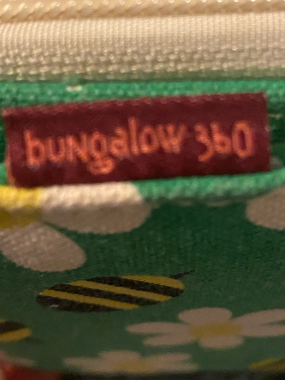 bungalow 360 Green Daisy & Bee Zip Wallet - Picture 2 of 5